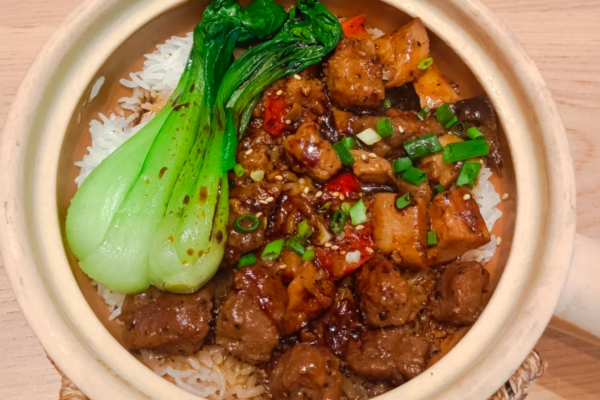 煲仔皇煲仔饭加盟费多少?